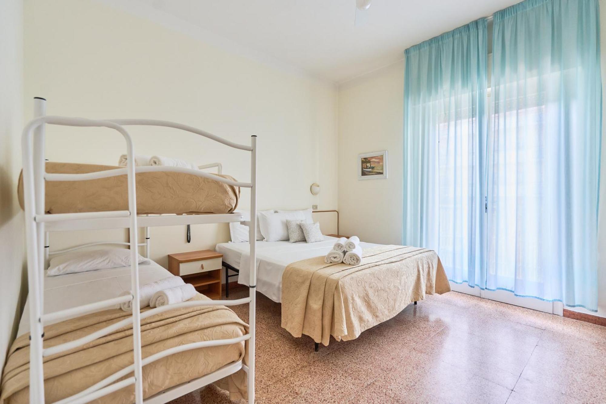 Hotel Bruna B&B Milano Marittima Kültér fotó