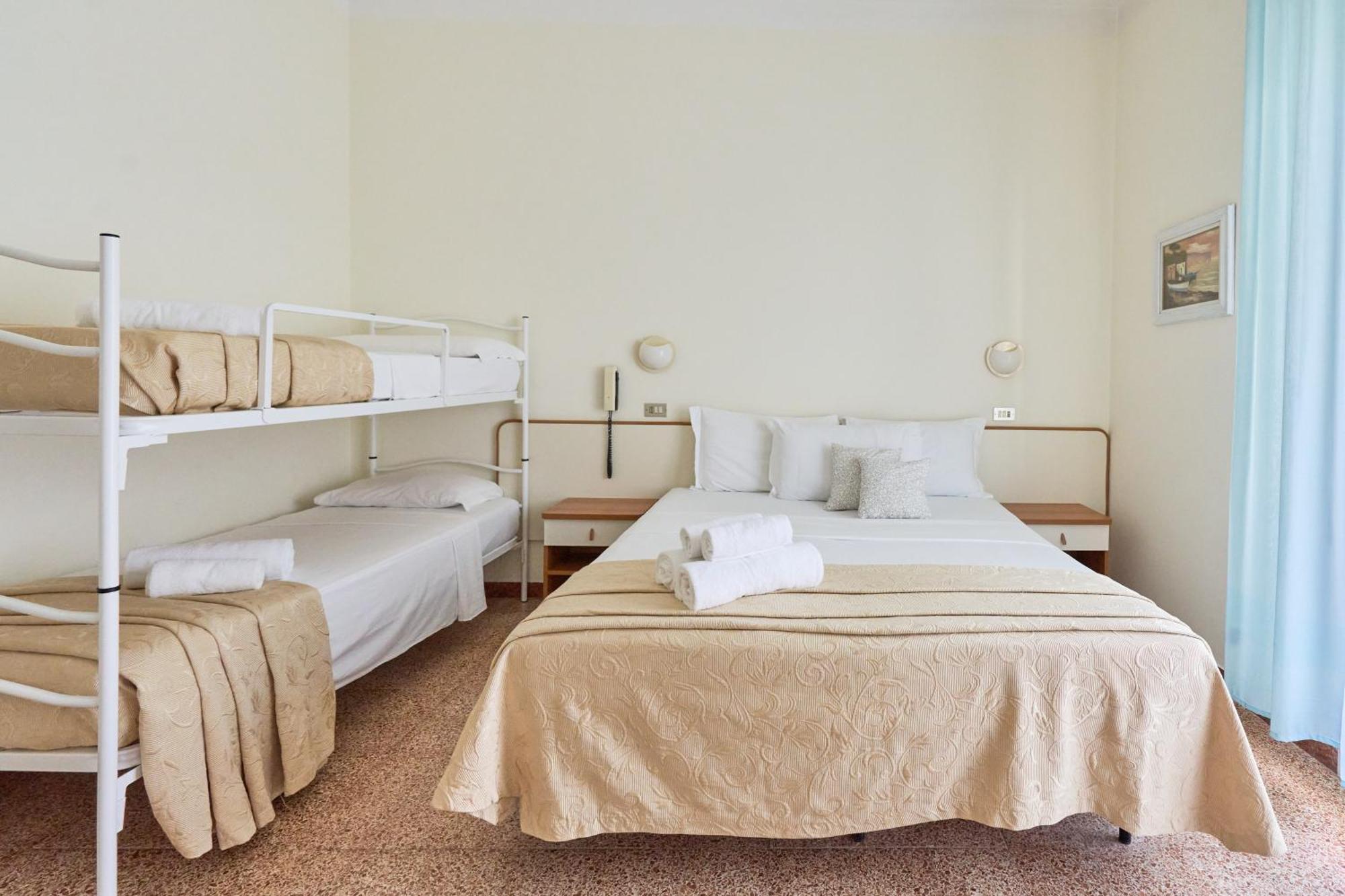 Hotel Bruna B&B Milano Marittima Kültér fotó