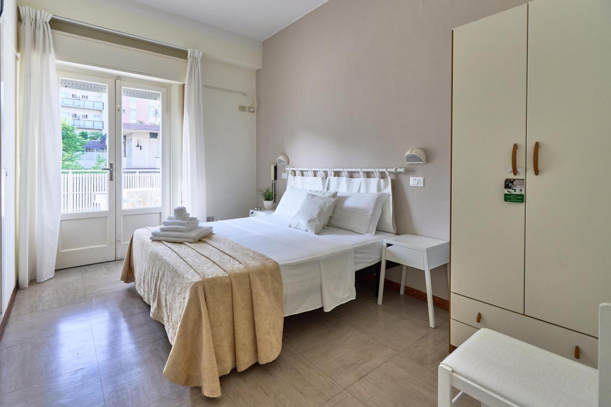 Hotel Bruna B&B Milano Marittima Kültér fotó