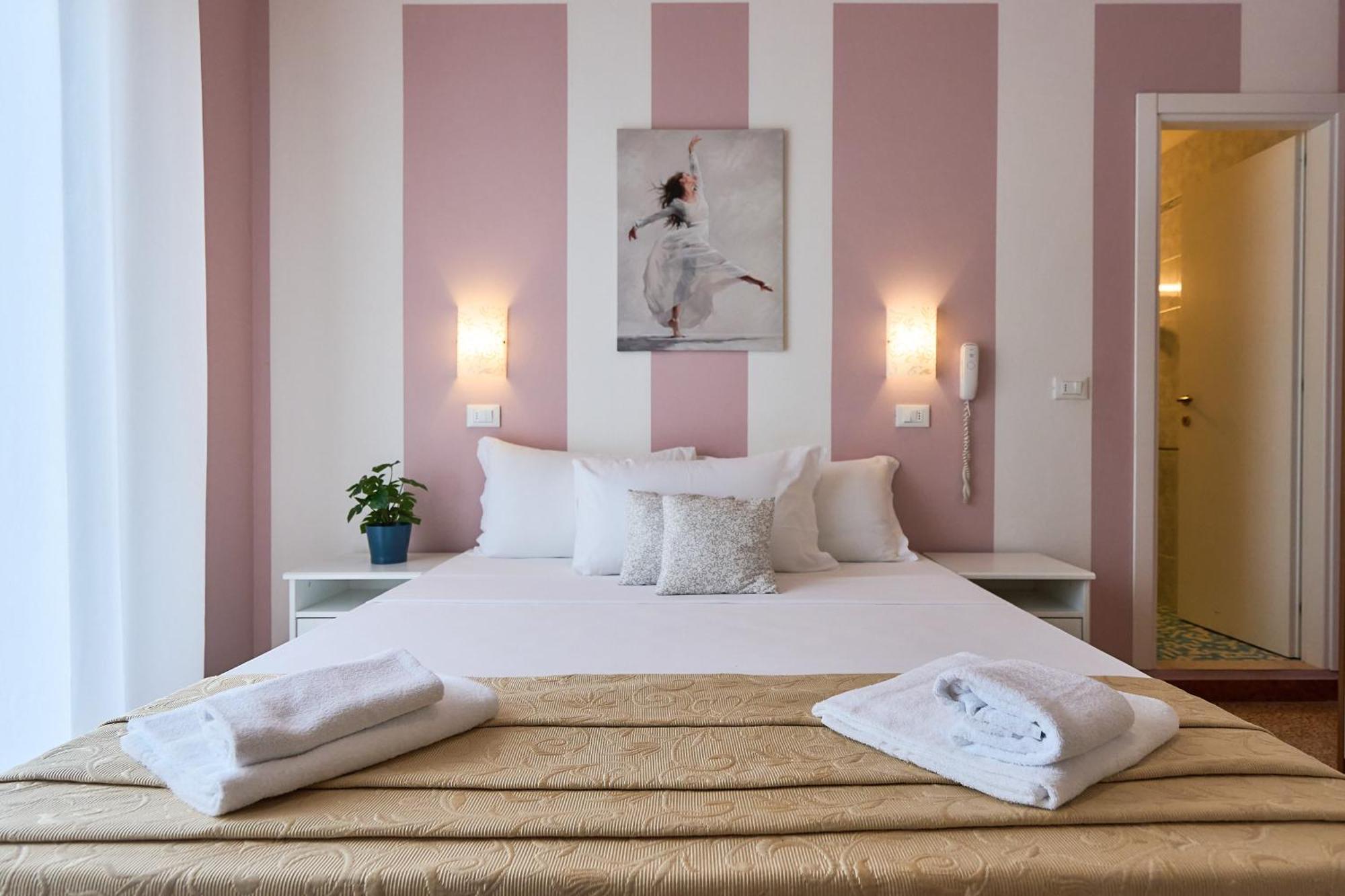 Hotel Bruna B&B Milano Marittima Kültér fotó
