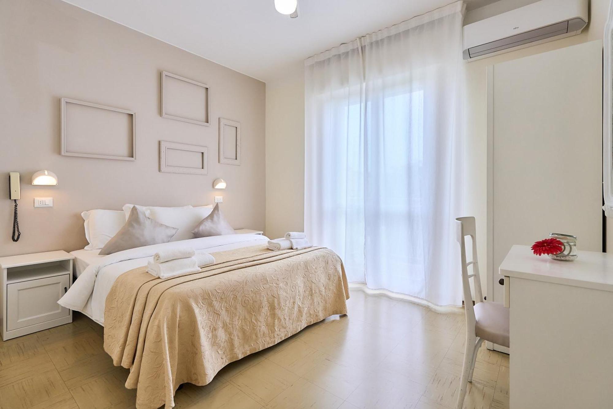 Hotel Bruna B&B Milano Marittima Kültér fotó