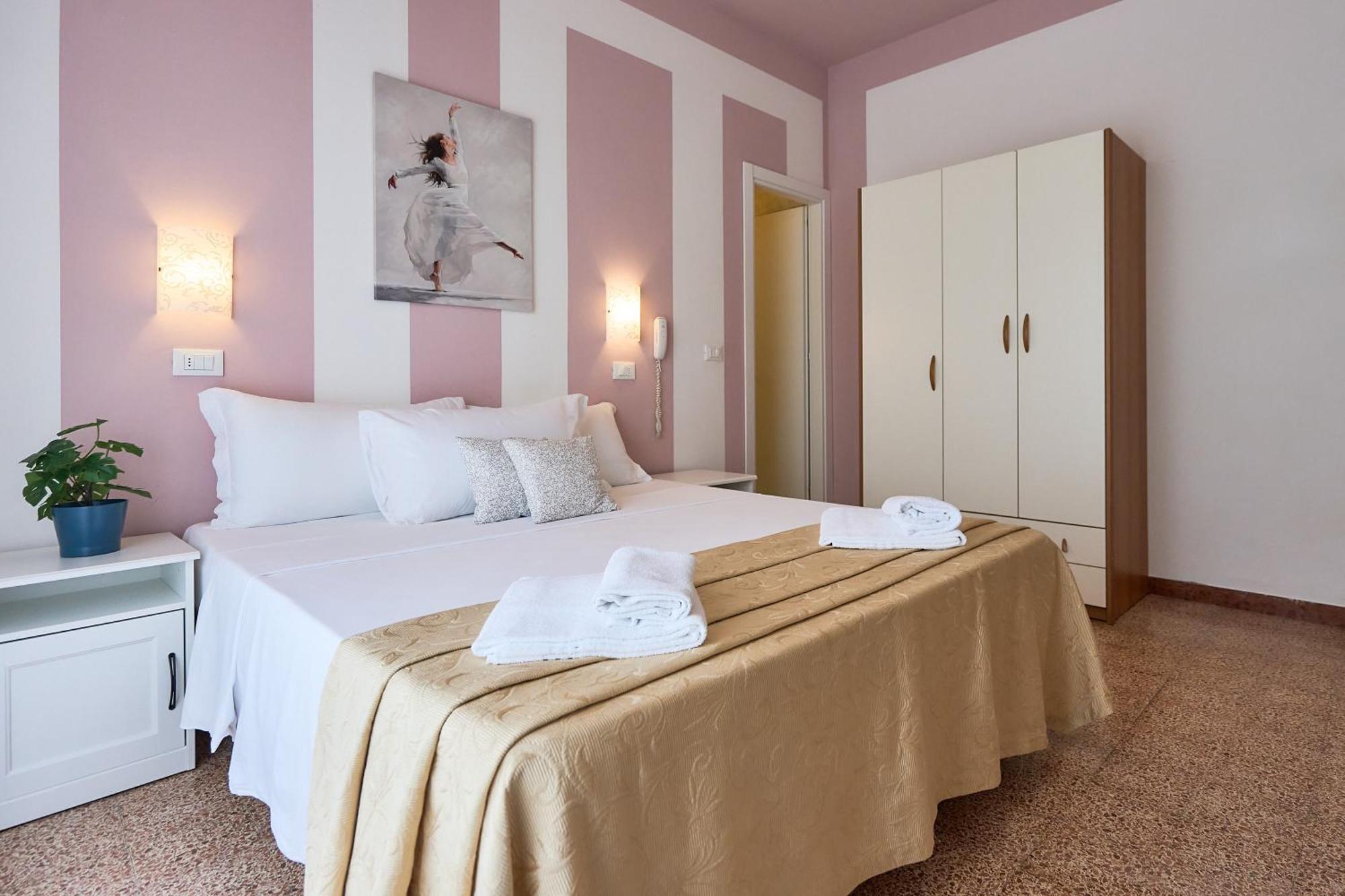 Hotel Bruna B&B Milano Marittima Kültér fotó