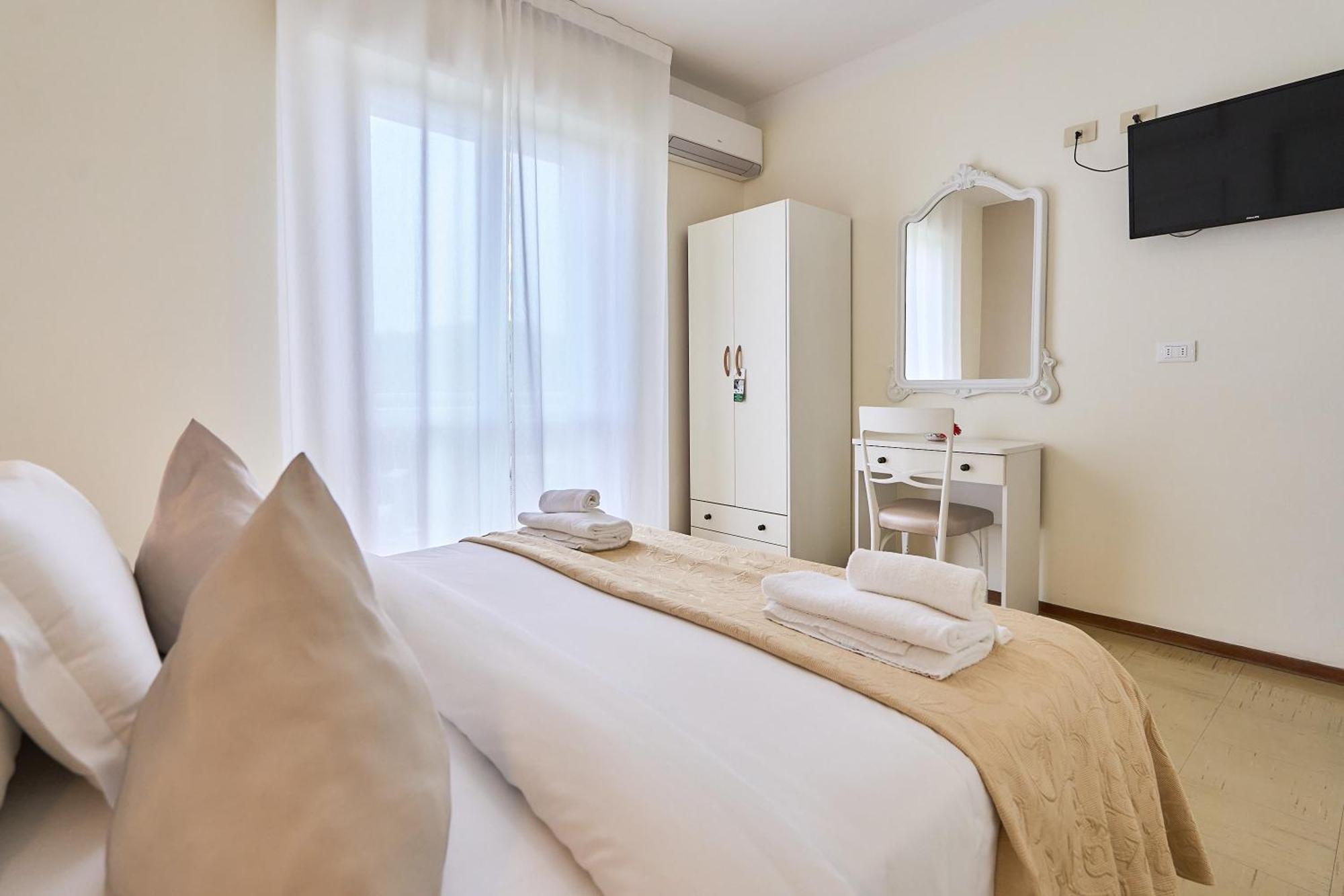 Hotel Bruna B&B Milano Marittima Kültér fotó