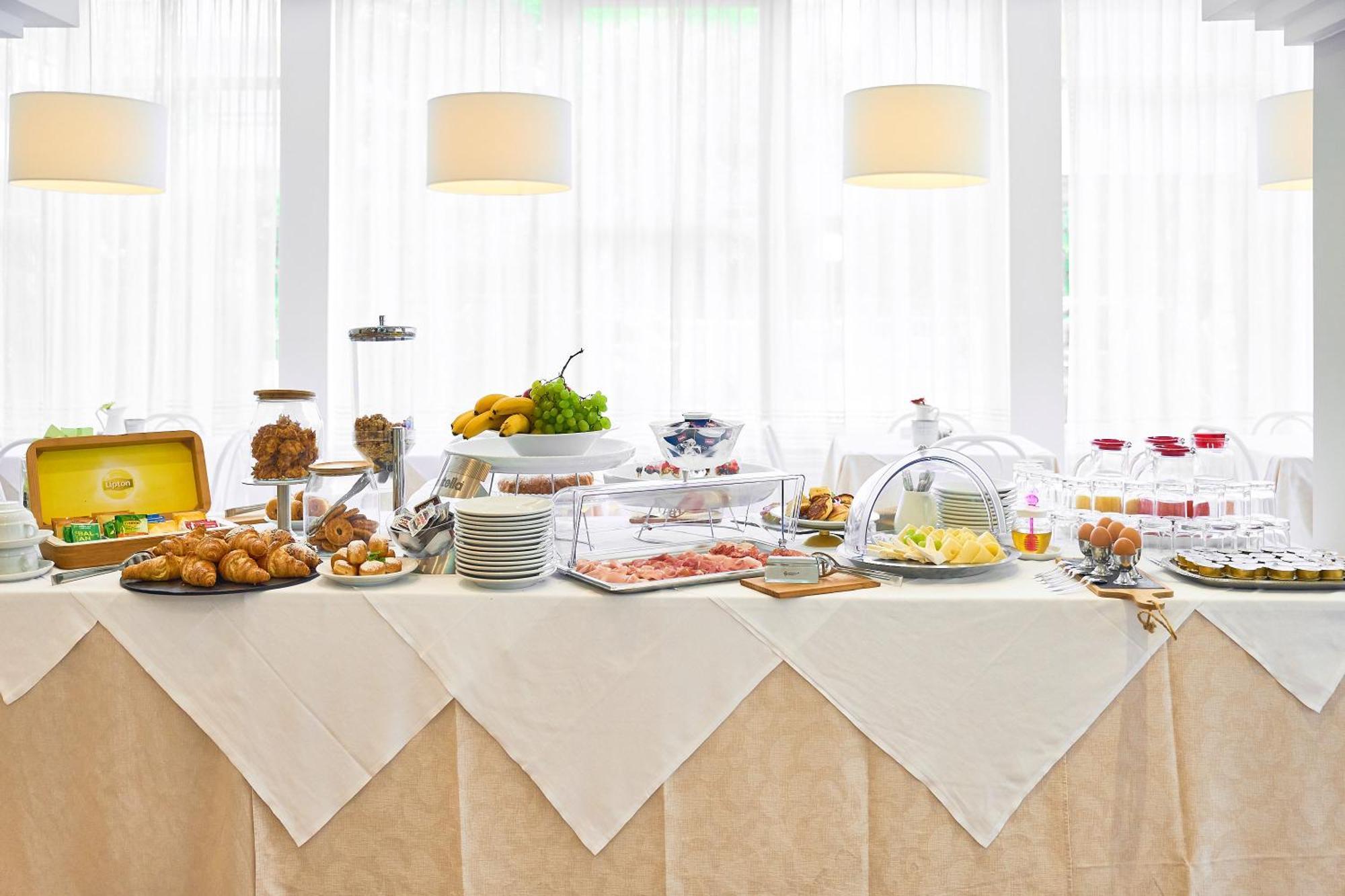Hotel Bruna B&B Milano Marittima Kültér fotó