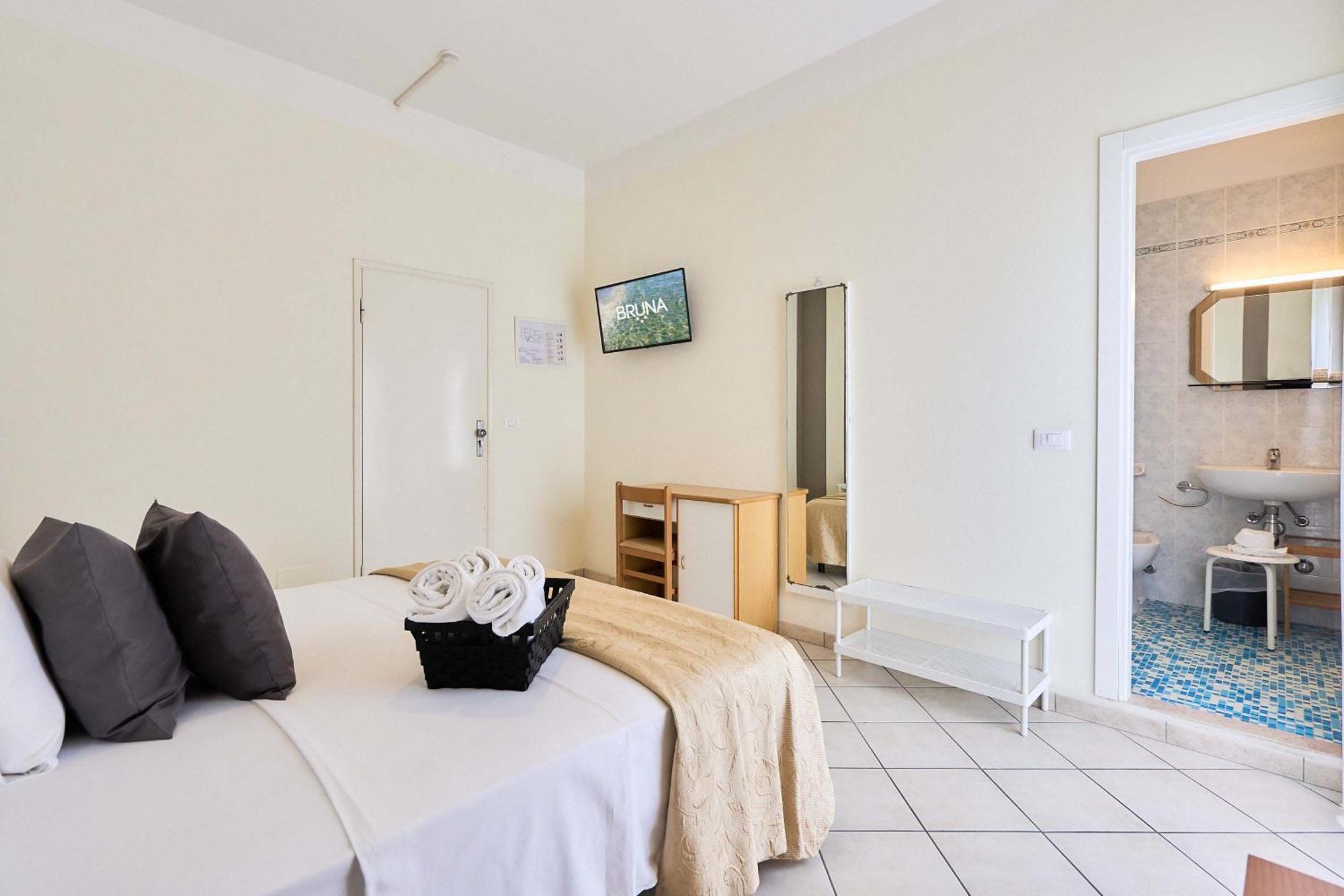Hotel Bruna B&B Milano Marittima Kültér fotó