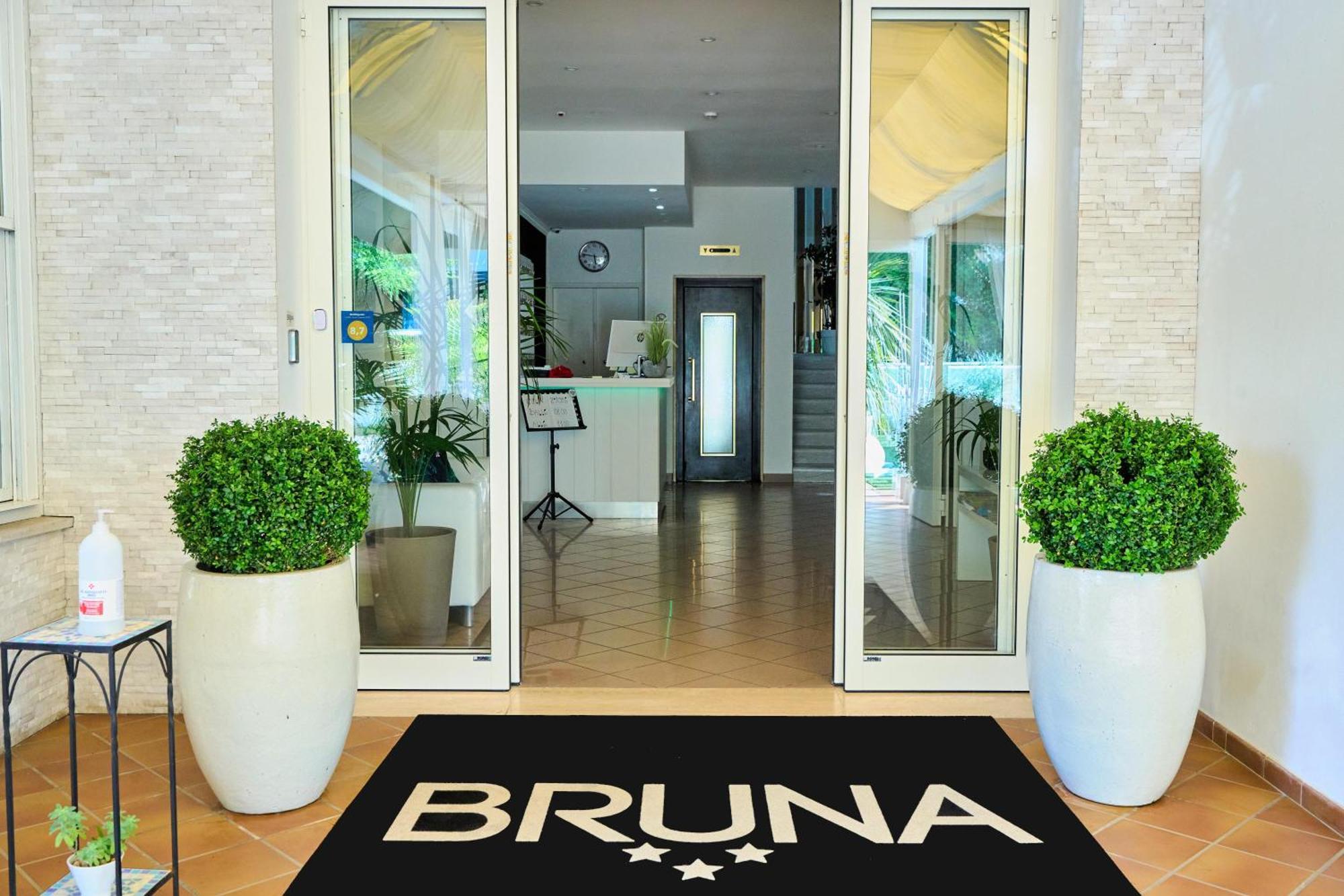 Hotel Bruna B&B Milano Marittima Kültér fotó