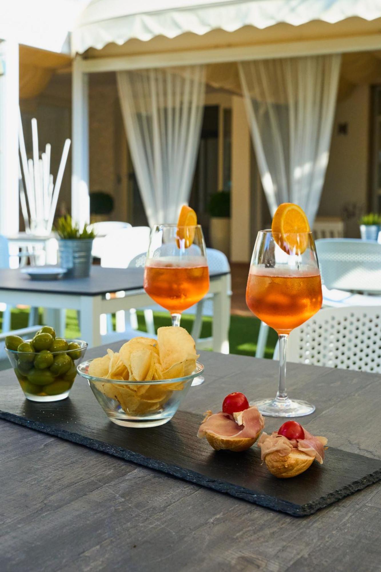 Hotel Bruna B&B Milano Marittima Kültér fotó