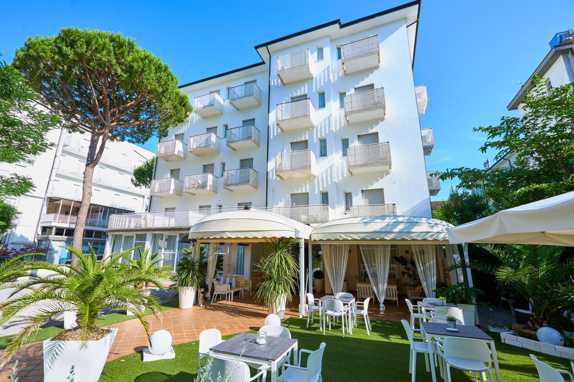 Hotel Bruna B&B Milano Marittima Kültér fotó