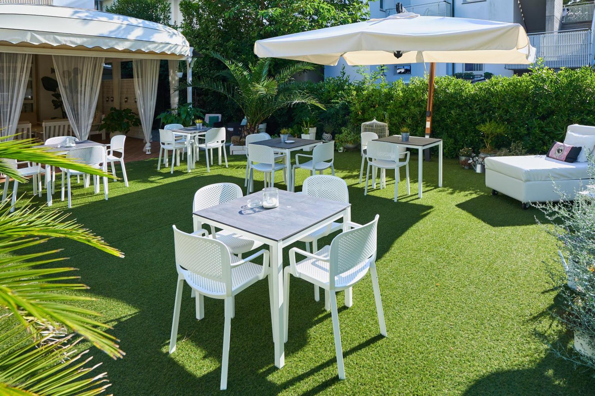 Hotel Bruna B&B Milano Marittima Kültér fotó