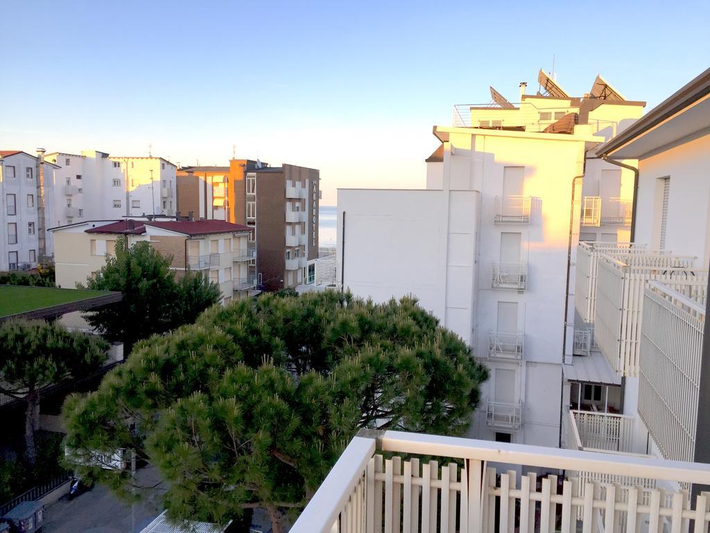 Hotel Bruna B&B Milano Marittima Kültér fotó