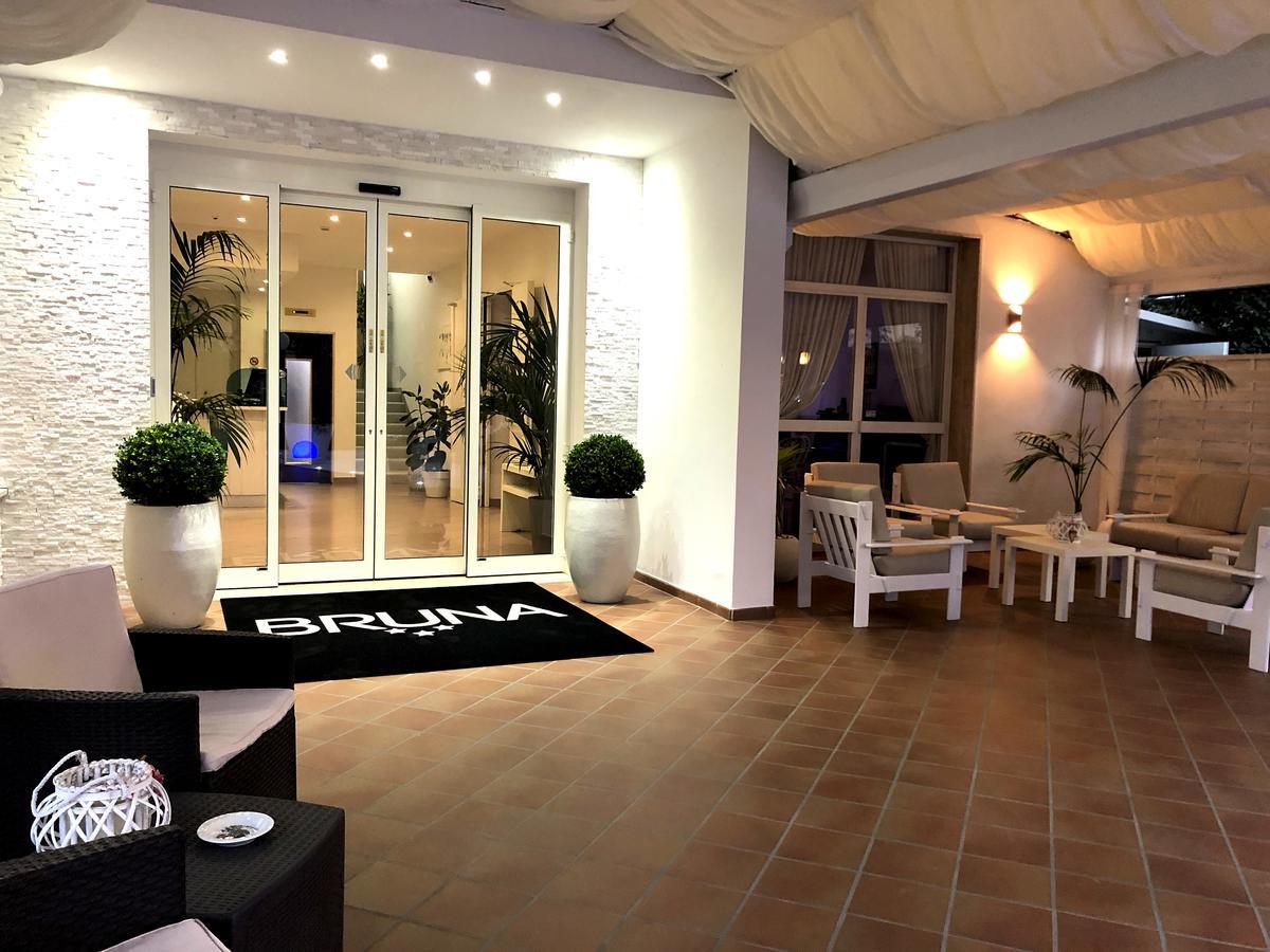 Hotel Bruna B&B Milano Marittima Kültér fotó